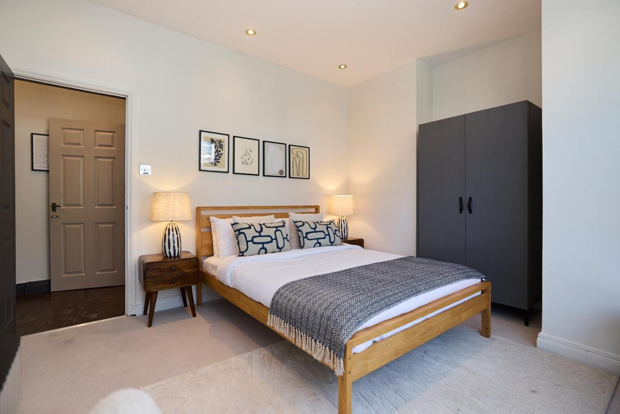 East Finchley Retreat - 2bdr Ground Floor Flat With Terraces *